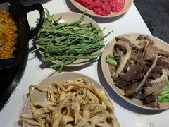 -岗上渣渣老火锅(两路口店)