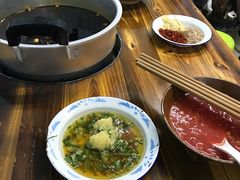 -咏勝锑锅麻辣烫(净居寺路总店)