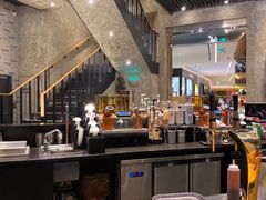 大堂-星巴克臻选(湖滨道店)
