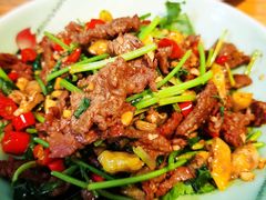 小炒黄牛肉-湘聚南县土菜馆(龙山二路店)