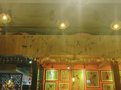 -香巴拉云南餐厅(华莱坞店)