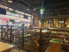 -洪氏嗨捞·广东猪肚鸡·椰子鸡火锅(西咸万象城店)