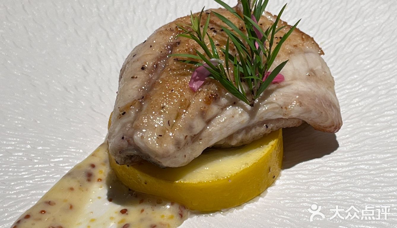 感受烟火气十足的花式铁板烧表演🔥