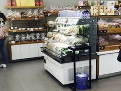 面包甜点陈列柜-仟吉(沿港路店)