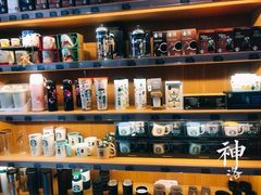 零售区-星巴克臻选(华堂·新辰汇店)