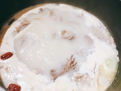-三人行骨头王火锅(长寿店)