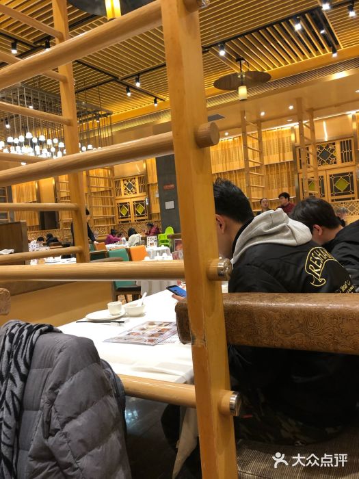 稻香酒家·34年老字号·港式粤菜(汉街店)大堂图片