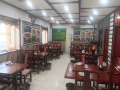 -湖南人家湘菜馆(镇江路店)