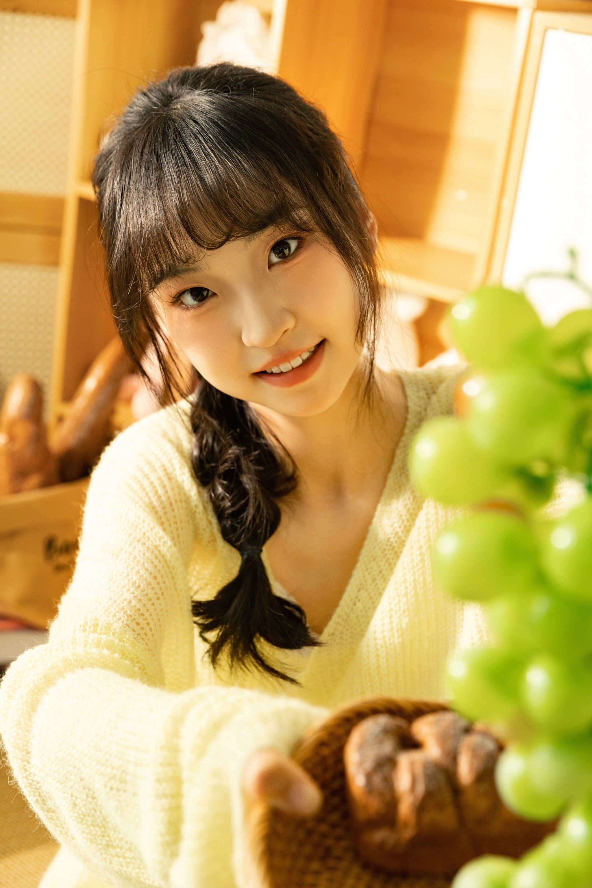 是一个调色盘
甜甜的少女妆容,和青提味的夏天也太搭了#小清新写真