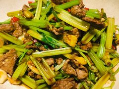 小抄黄牛肉-千稻剁椒大鱼头(CityOn熙地港店)