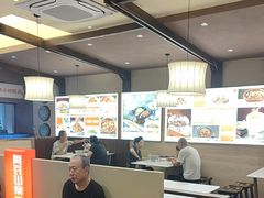 -阿瓦山寨·湘菜现炒·剁椒鱼头王(咸阳总店)