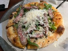 黑松露菌菇牛肉薄脆披萨-West10 西拾·西餐厅·创意菜(未来科技城店)