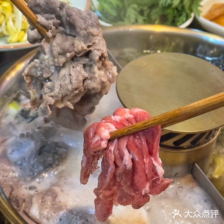 卧！西安真的好超前！油泼辣子涮肉 ！