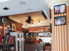 -J Daeng Seafood