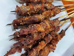 -巴汗羊肉串烧烤店