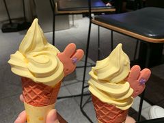 芒果芝士口味华夫筒-麦当劳(新王府井店)