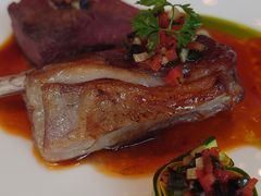 羊排搭配时令蔬菜-AZUR聚(香格里拉饭店)