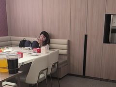 -海底捞火锅(杭州庆春路夜宵主题店)