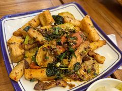 -云阿蛮云南生烫牛肉米线(奉贤路店)