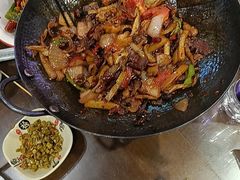 -富正毅三下锅·湘西韵味(天门山索道店)