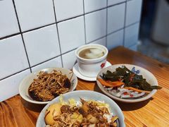 -红猪卤肉饭(大西洋美食城店)