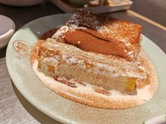 漏奶滑-潮界(虹桥新天地店)