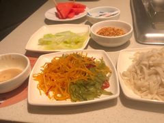 -海底捞火锅鲜切牛肉主题店(长寿路店)