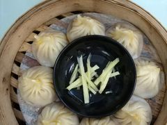 蟹黄小笼包-食惠里小笼包面馆(越秀店)
