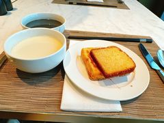 -深圳国际会展中心希尔顿酒店(前海华发冰雪世界店)