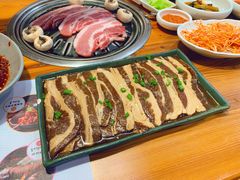 -草家酱蟹炭火烤肉店(珲春南路一店)