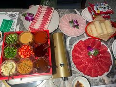 -禄婶鸡煲·打边炉