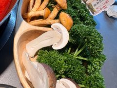 -楠小云·云南鲜牛野生菌自助火锅(九眼桥店)