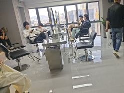 -宫铭烫发染发接发店