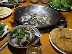 -大众跷脚牛肉馆·非遗传承单位(峨眉山店)