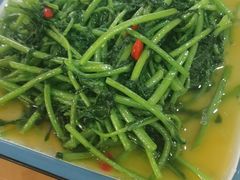 -三江源美食城