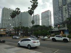 -乔木提恩海滩