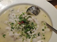 -严记小天府酸菜鱼(西四路店)