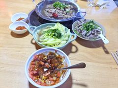 -大众跷脚牛肉馆·非遗传承单位(峨眉山店)