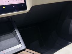 -TESLA 特斯拉(北京颐堤港体验店)