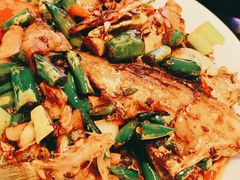 -鸿顺老铁锅美蛙鱼府(解放碑店)