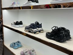-斯普瑞斯奥特莱斯