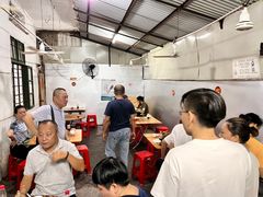 大堂-海口滨海新村143号海南老字号炒菜店