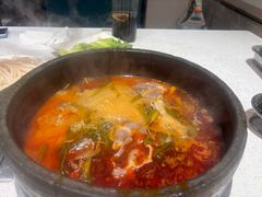 -贵府酸汤牛肉火锅·贵州老字号(飞山街店)
