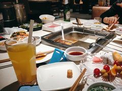 -海底捞火锅鲜切牛肉主题店(长寿路店)