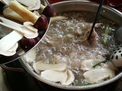 -老石黑山羊毛驴肉火锅(金凯广场店)