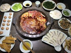-红九格老火锅(三峡广场店)