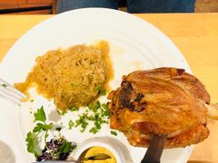 脆皮酸菜猪肘-Restaurant Paulaner am Dom