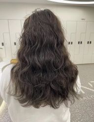 -苑苑发型设计