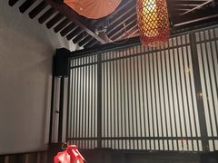-巷子里小酒馆(繁荣路店)