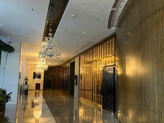 -上海虹桥西郊假日酒店